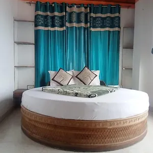 ** Hotel Kingsway India